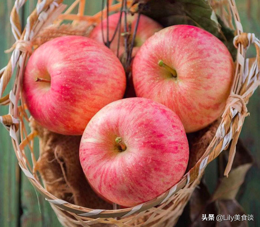 正月初一，記得給家裡擺這6樣“吉祥果”，寓意牛年大吉好運連連