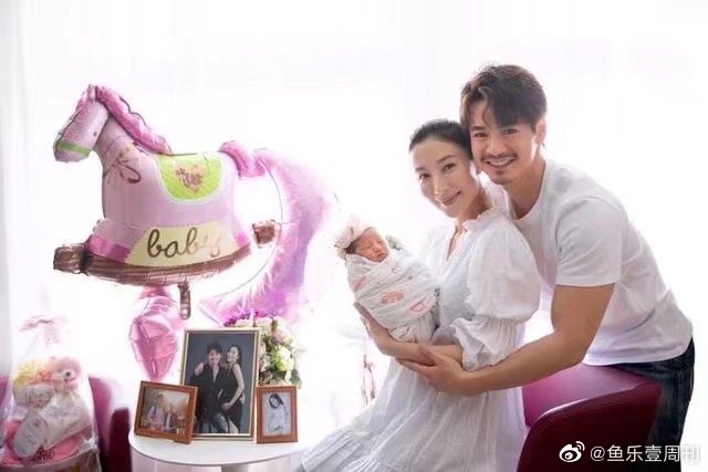 羅仲謙楊怡夫妻宣布改名，曬一家三口溫馨合照，新名字寓意好