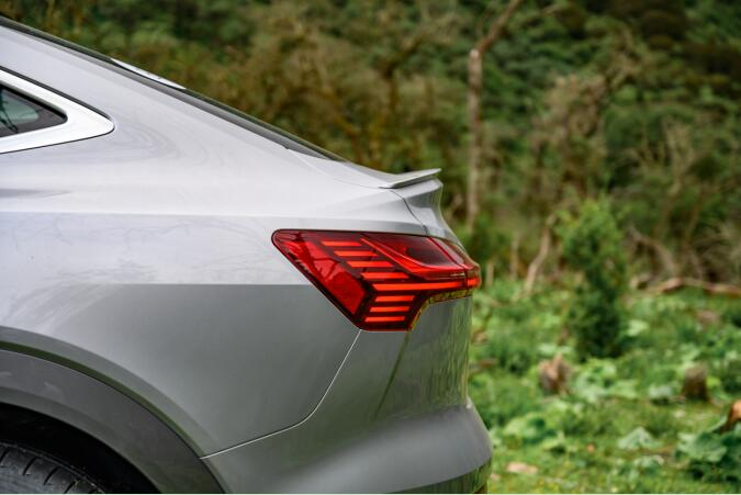 这台电车，比奔驰S级安静，开起来比燃油车还爽