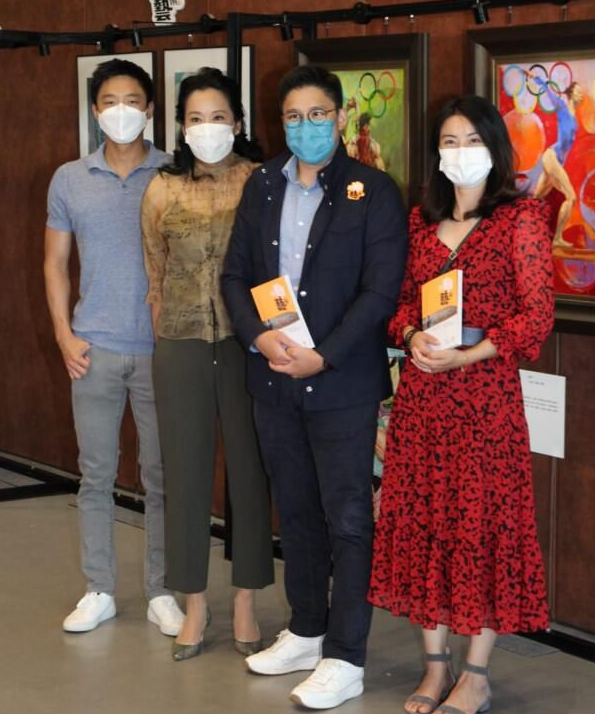 郭晶晶为婆婆庆生表感谢！打扮精致气质不俗，两人亲密合影似姐妹