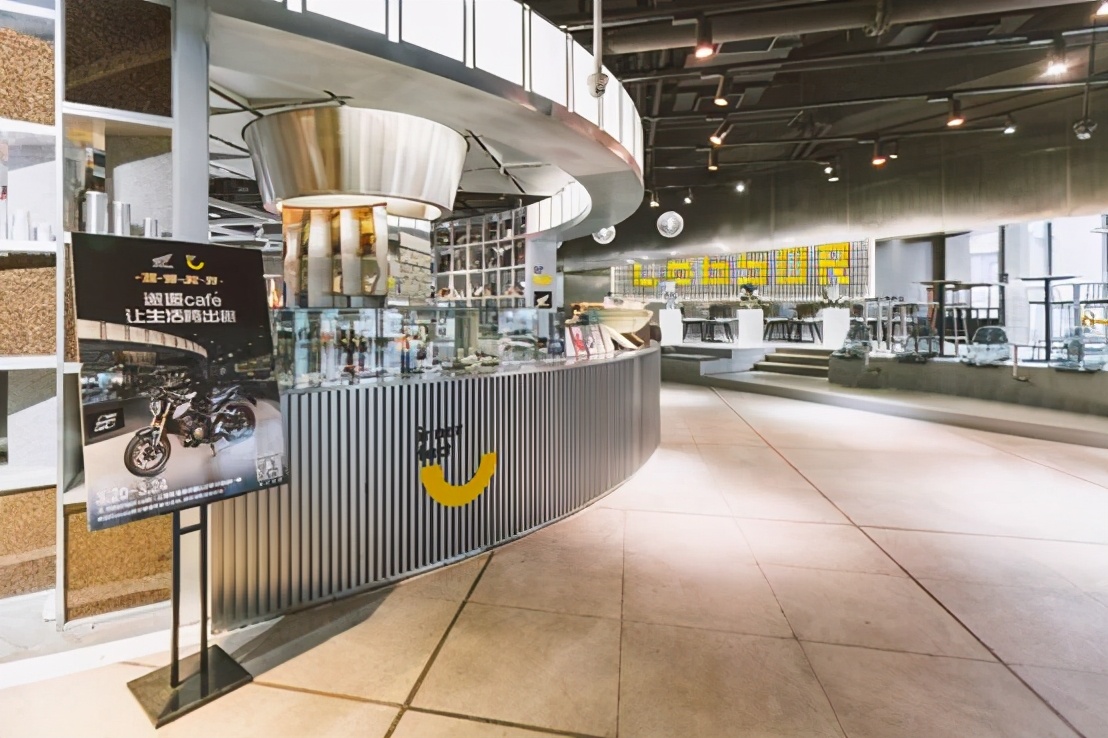 當(dāng)Honda遇上咖啡店與潮牌店，這波跨界顛覆你想象