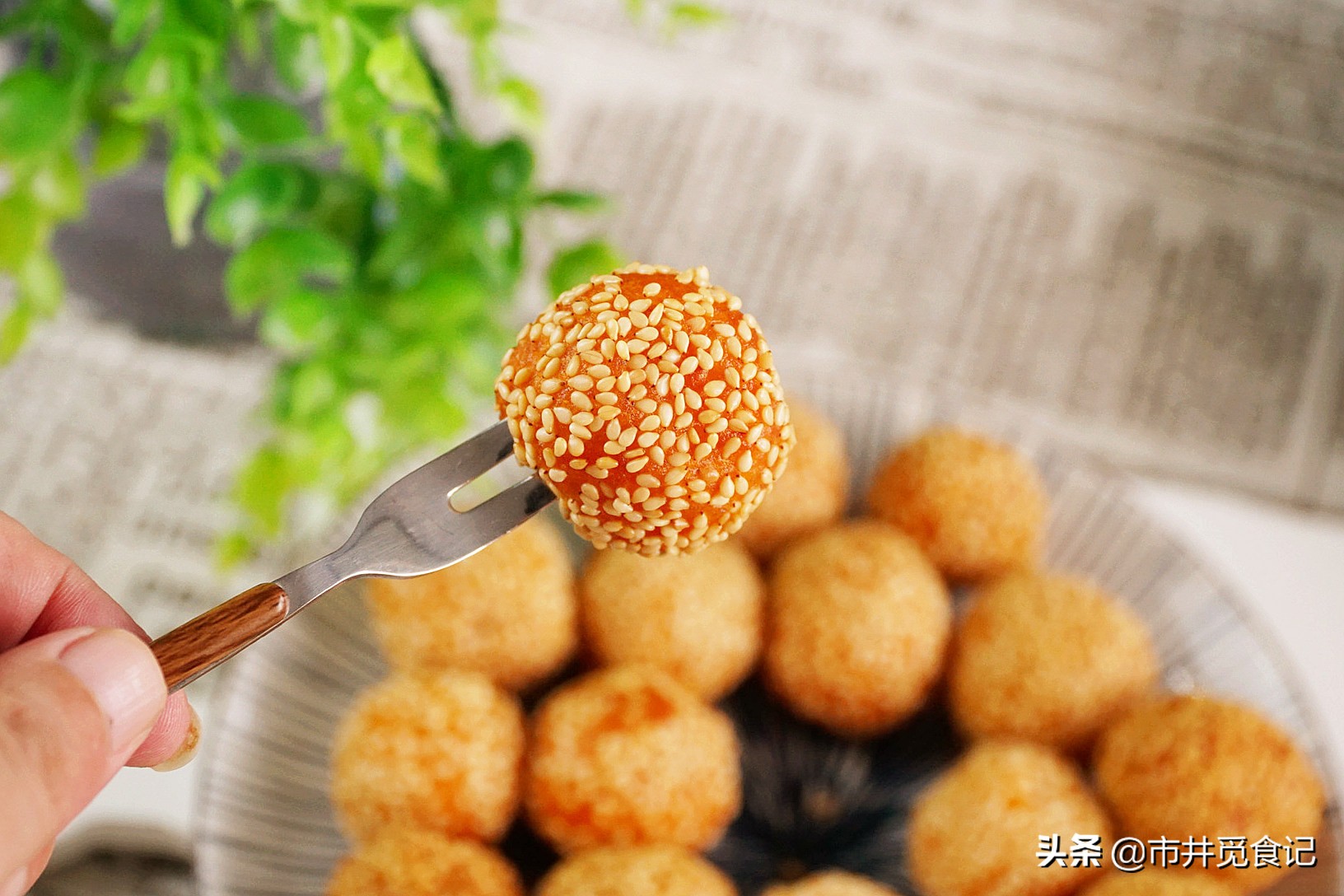 我家红薯从不熬粥，加点面，拌点糖，秒变抢手小零食，酥香软糯