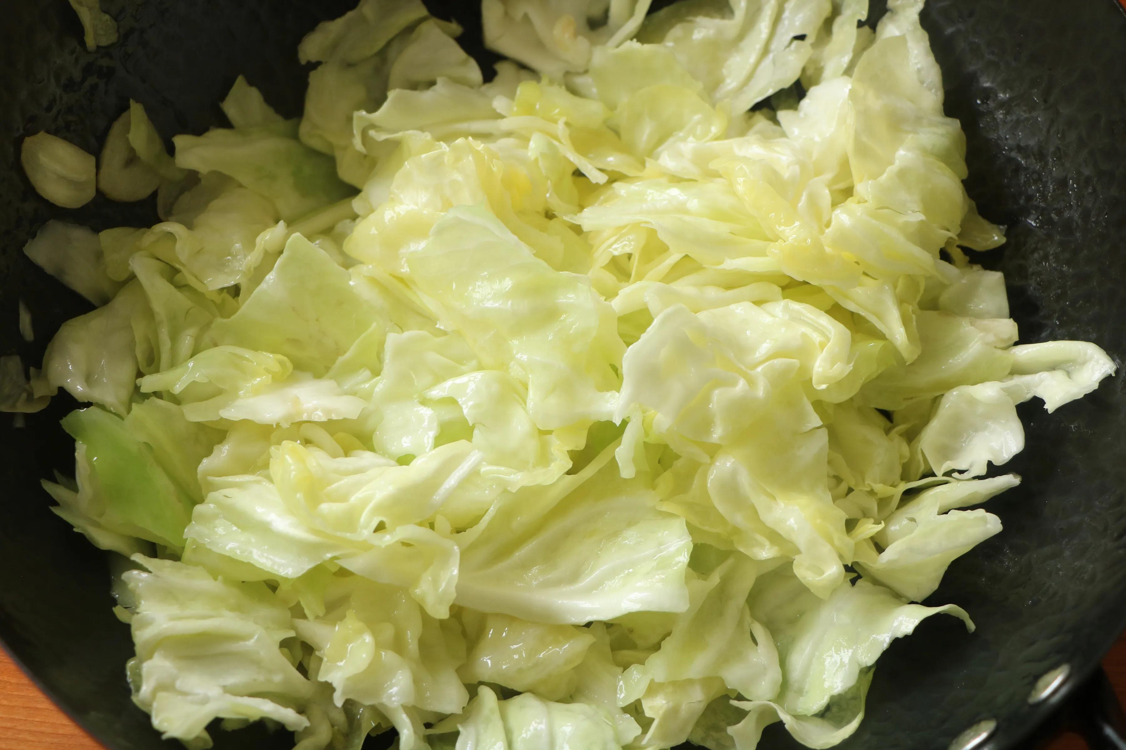 夏天的开胃菜，酸辣爽口开胃下饭，几分钟搞定，比大鱼大肉更过瘾