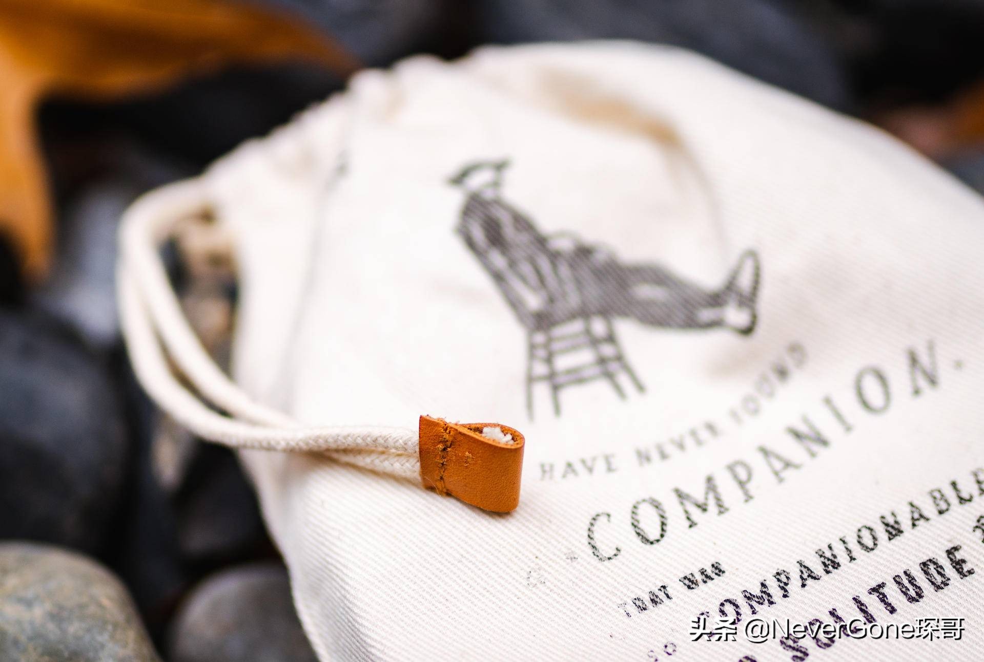 看看皮带扣？Companion Denim赫尔曼橡树植鞣腰带