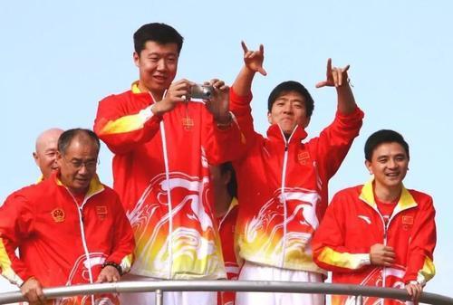 主宰鸿星尔克命运的三个男人，和神秘“晋江系”的商业帝国