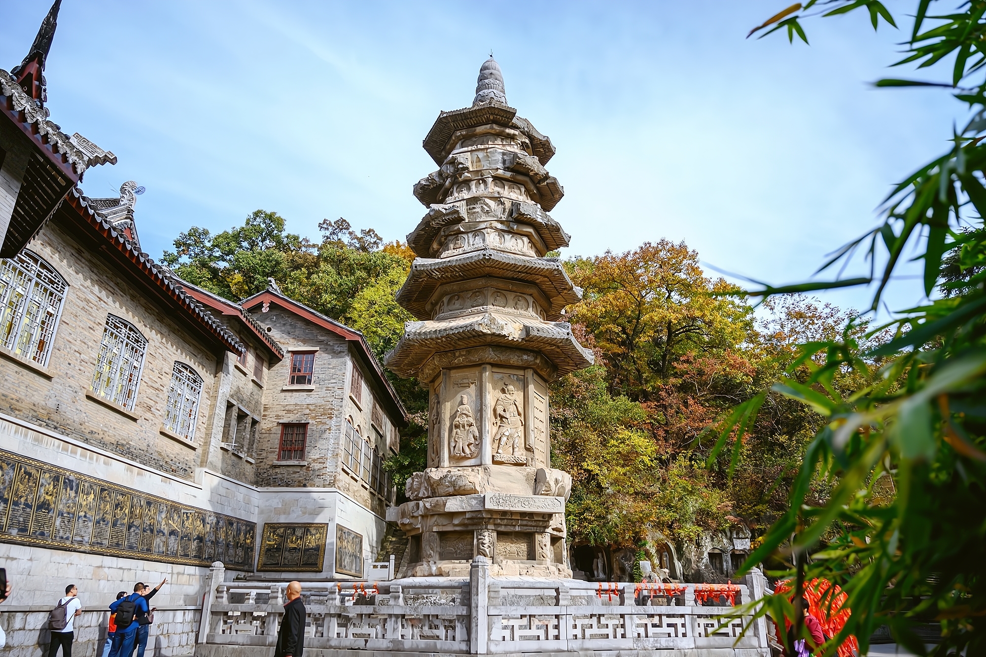 This mountain in Nanjing is the "First Mingxiu Mountain in Jinling" written by Emperor Qianlong. The scenery is more beautiful in autumn