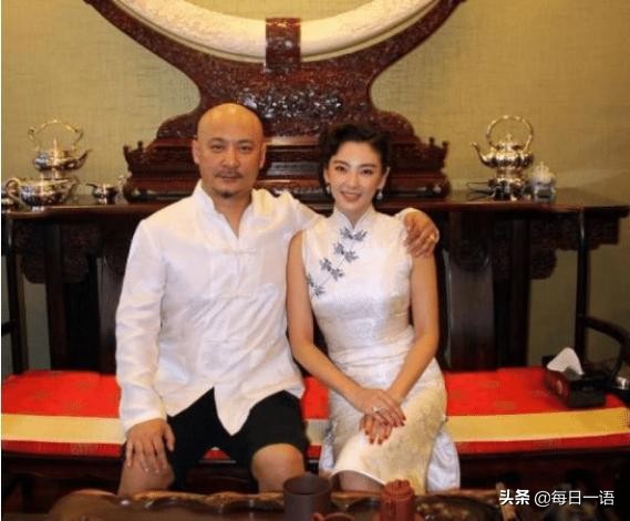 人生赢家王全安，前女友个个都是大美女，最后还娶了90后嫩模