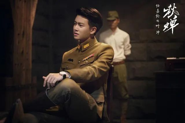 帝凰业开播，杨幂刘诗诗新剧开机疑抄袭，大女