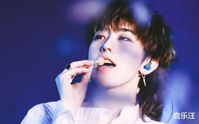 像肖战这样的存在，我们一般称呼他为“行业入