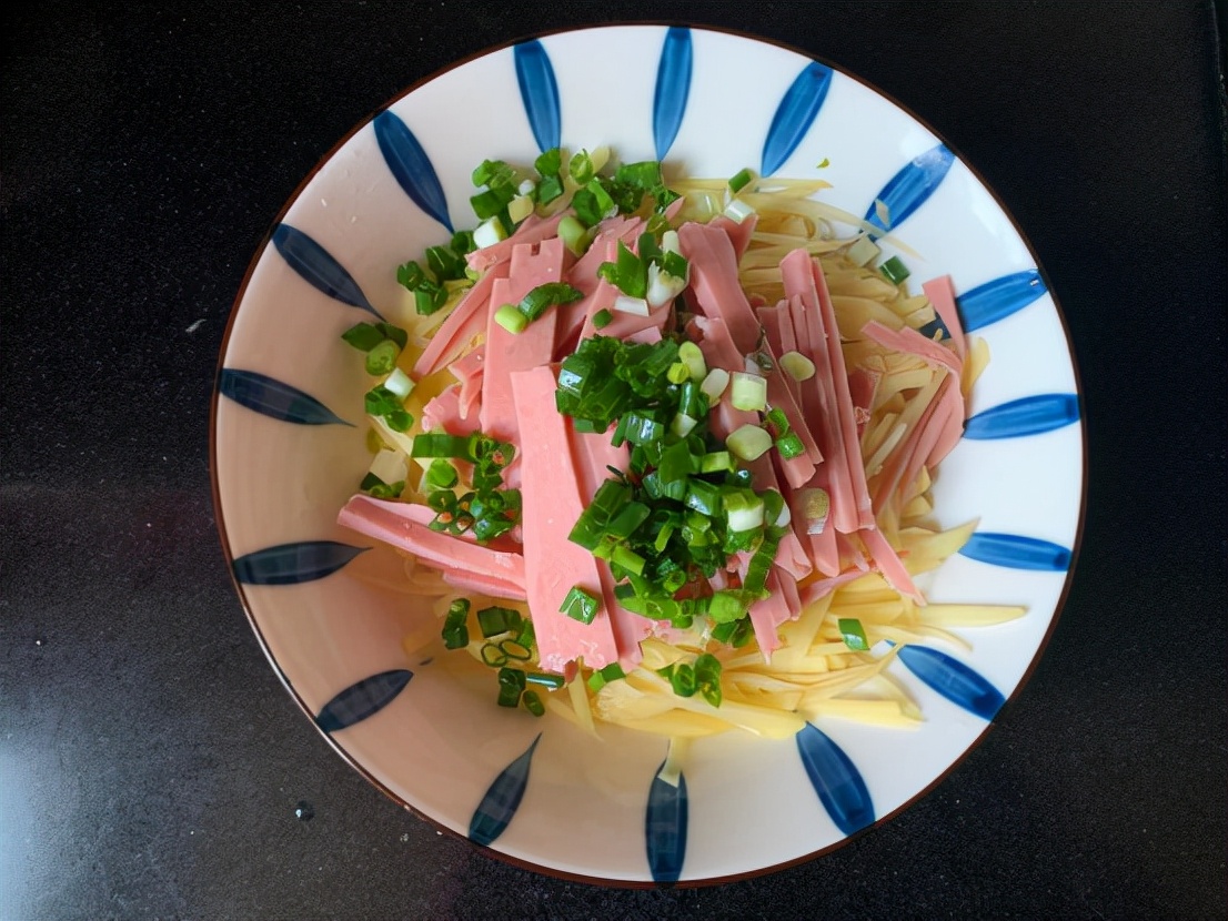 软糯好吃的早餐土豆饼，简单又惊艳，简直不要太好吃