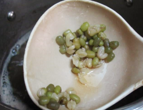 图片[5]-绿豆汤怎样快速煮开花？别直接下锅 多加1步 绿豆15分钟煮开花-起舞食谱网