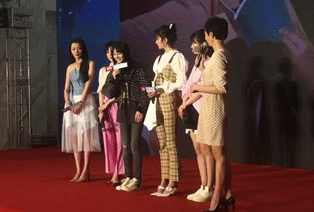 被妈妈控制20多年的郑爽，是如何一步步变成一个