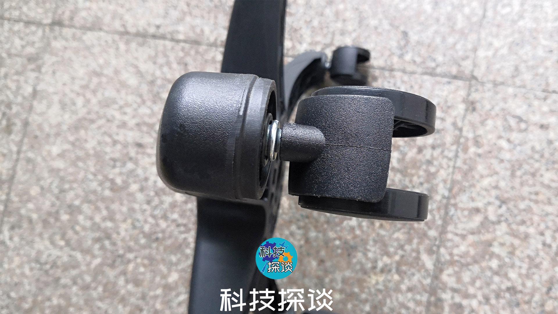家用办公小助手，UE简易人体工学椅帮你辅助坐姿，让坐更舒服