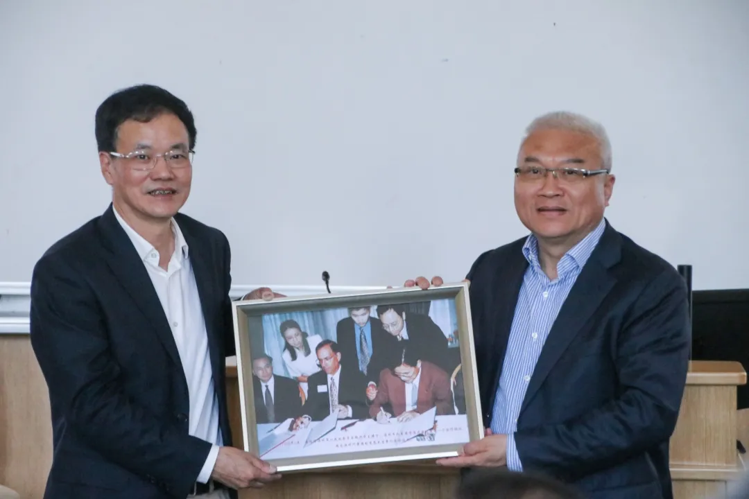 浙江新湖慈善基金会秘书长叶正猛带来慈善公益“授人以渔”新解