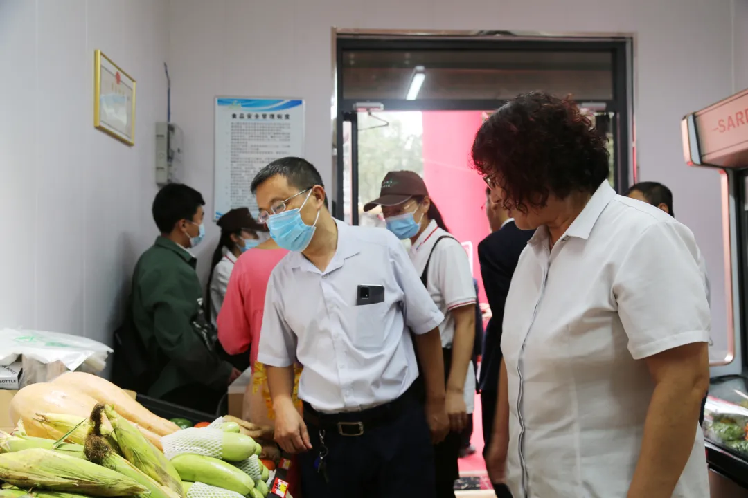 渔筷生活便民生活店开业,石家庄商务局副局长杜铁行一行莅临引导