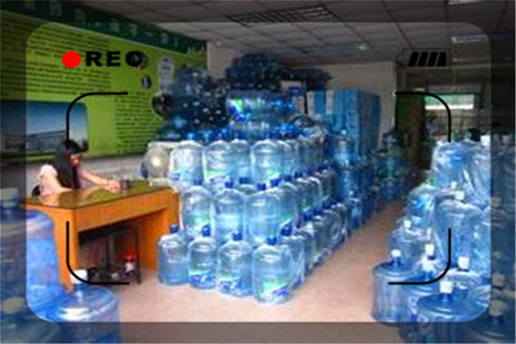 目前投资20万元，每月收益1万元，市场上有哪些