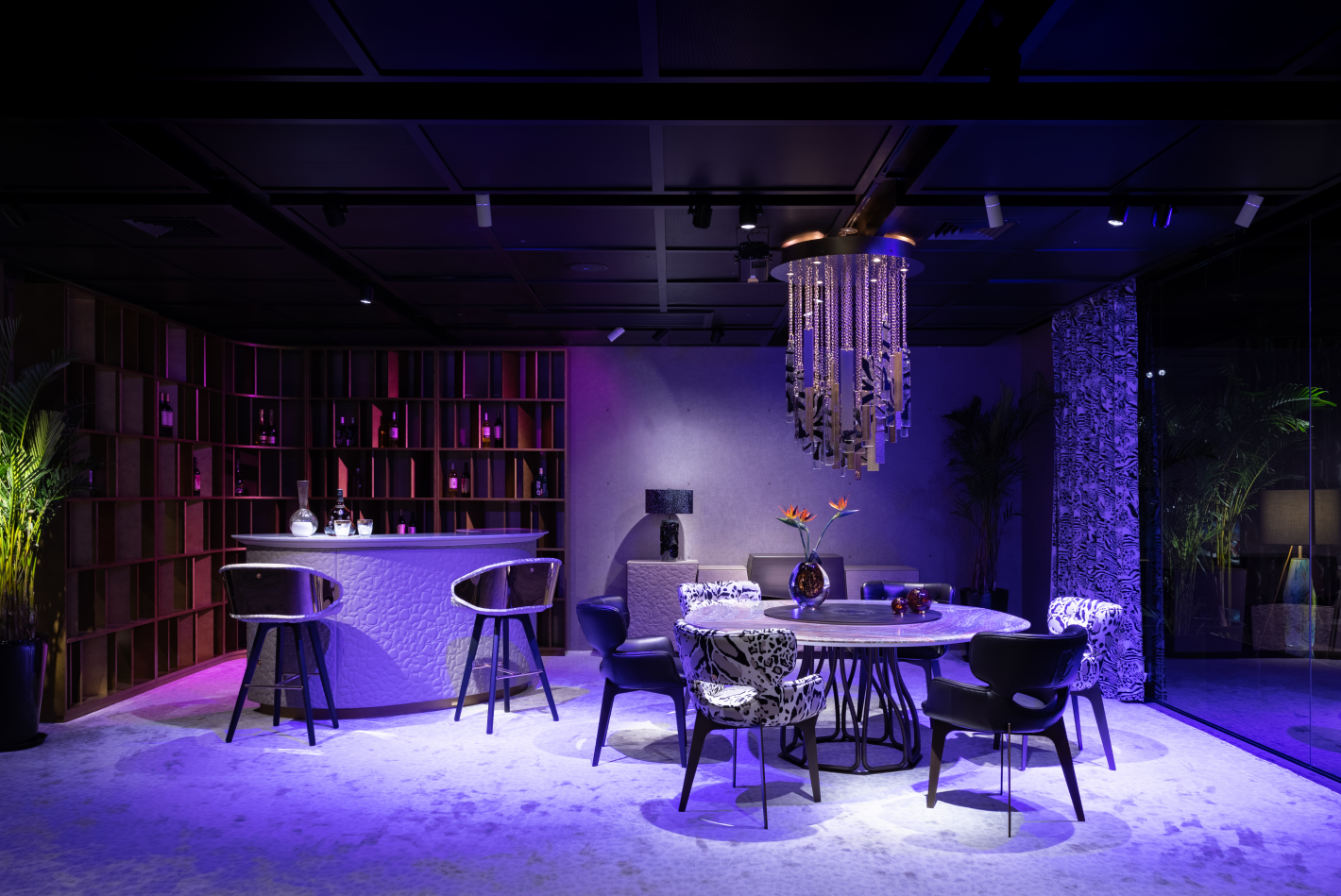 喜欢VERSACE、ROBERTO CAVALLI家具的人，都是什么样的人？