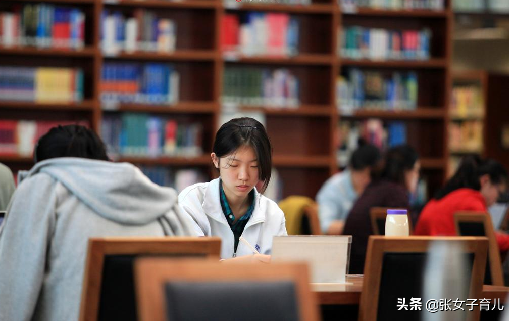 我们为什么要努力读书呢？读书只苦十几年，不读书可能苦一辈子