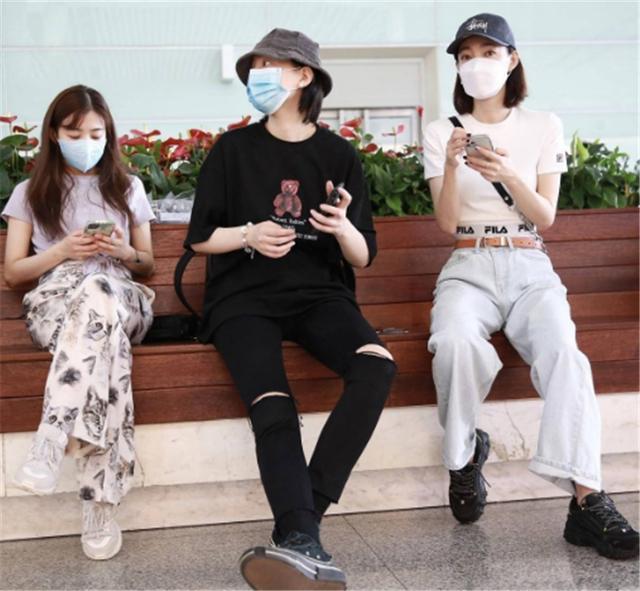 《乘风破浪的姐姐》机场火力全开！王丽坤、张