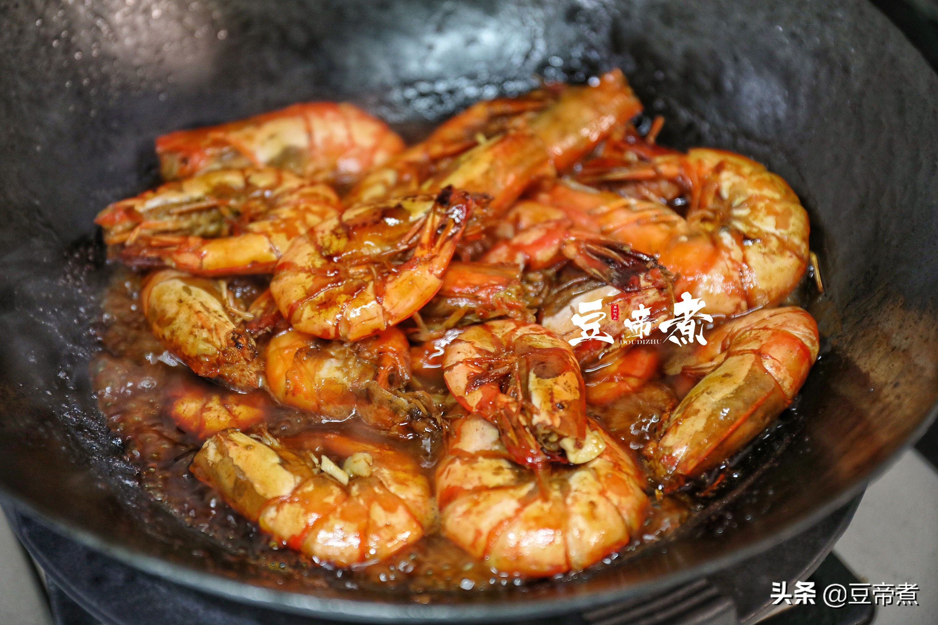 奥运射击金牌冠军杨倩，夺冠后称最想吃妈妈做的“油焖大虾”