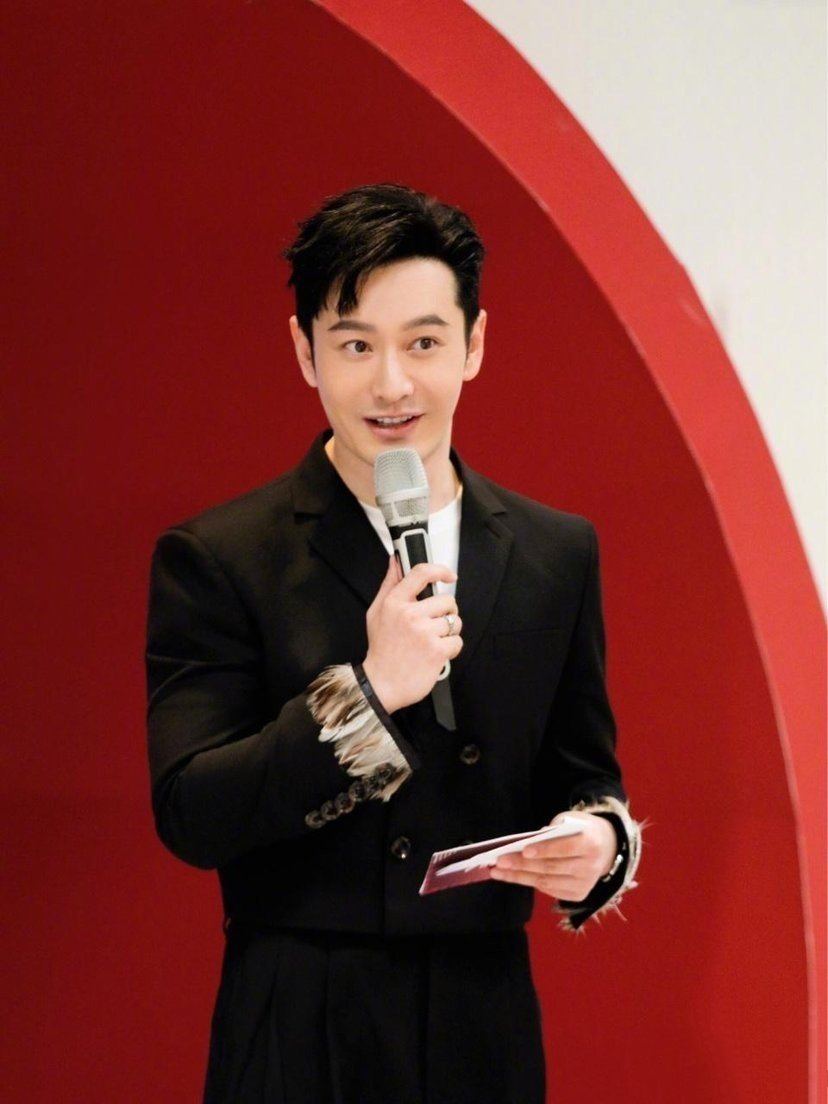 黄晓明退出《乘风破浪的姐姐2》，是非常明智的决定，原因有三点