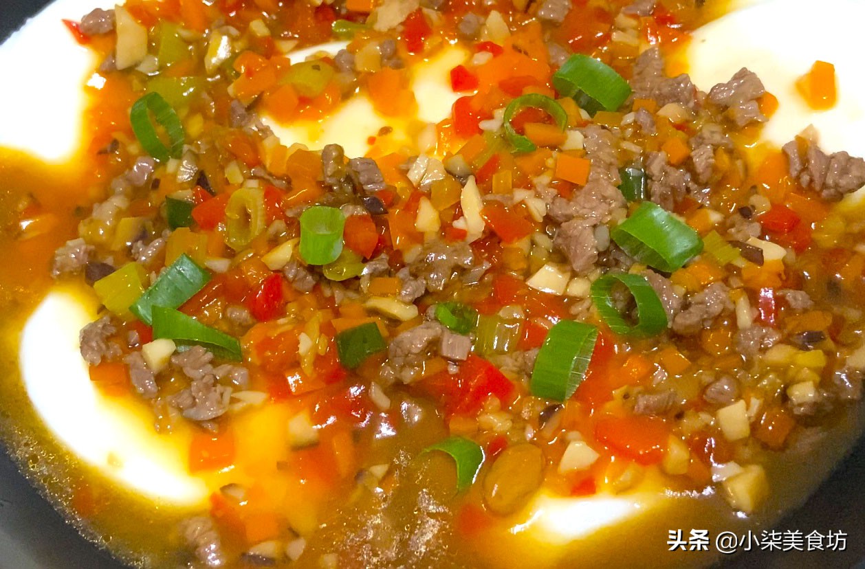 荷包蛋不要直接用水煮，大厨教你一招，一次做6个，天天吃都不够