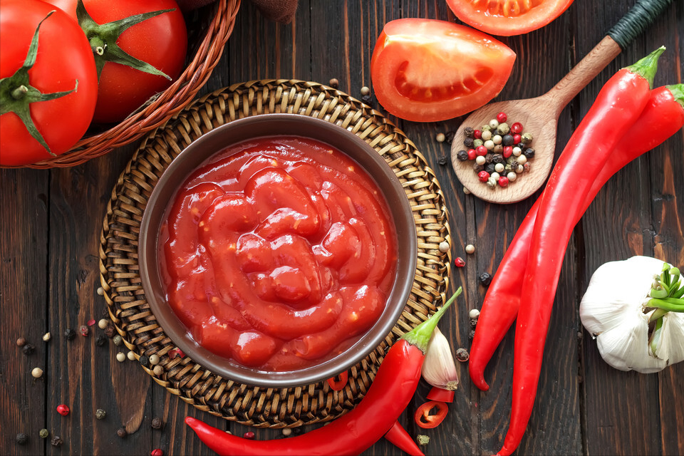 1分钟学会自制番茄酱，不用去超市买了，酸甜可口，无添加更放心