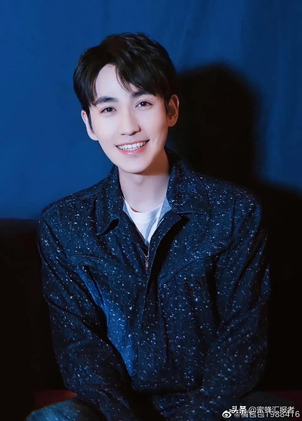 Graceful plunging into is dirty in the heart what seeing is dirty, be like actor's lines of war former reputation, big couplet discharges CCTV spring evening