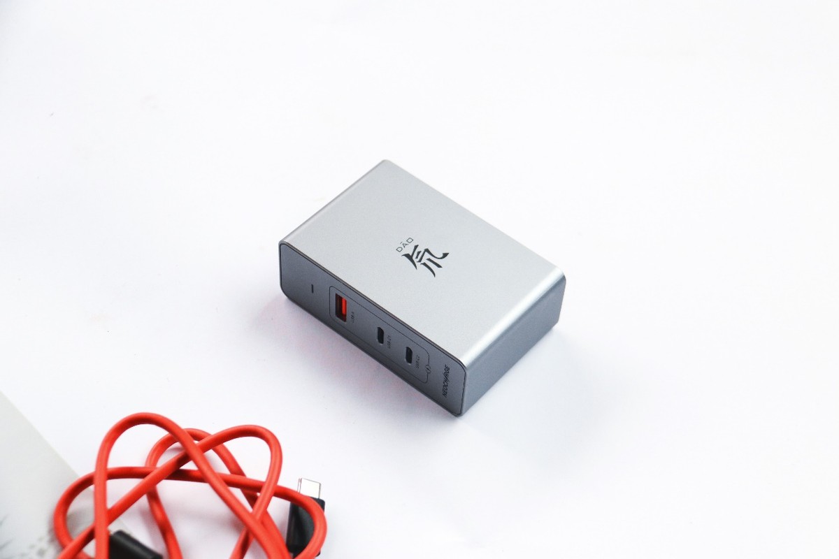 120W输出功率有多牛，一炷香时间元气满满，努比亚充电器实测