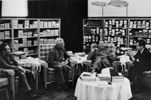 126张照片缅怀毛主席一生！