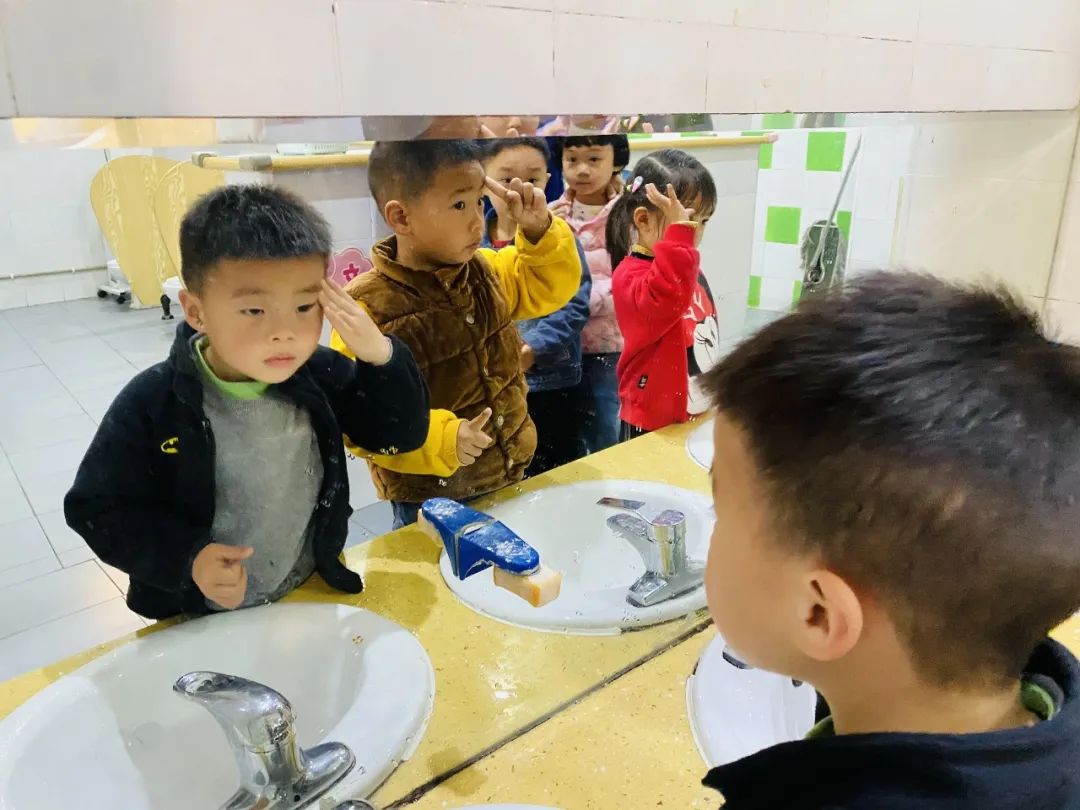 眼睛的秘密——四川天府新区华阳幼儿园南区小一班安全主题活动