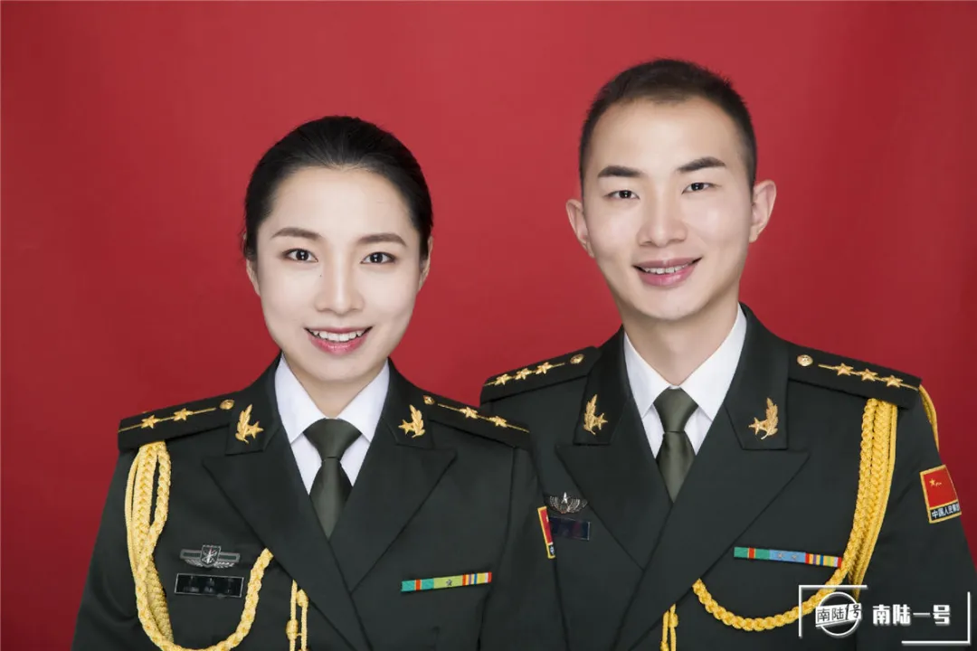 这事儿麻烦了，指导员娶了代理指导员，官儿一样大究竟听谁的？