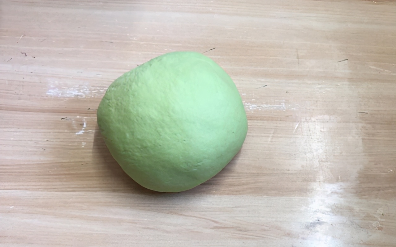 快過年了，蒸點五彩蔬菜饅頭過新年，鬆軟香甜，多彩多姿寓意好