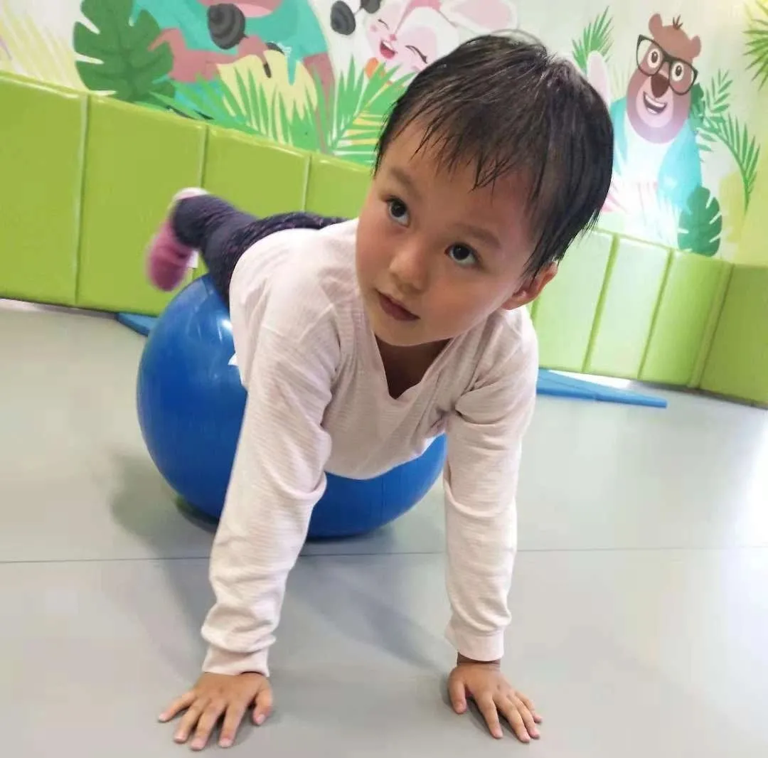 孩子坚持冬季运动,好处远比想象的更多