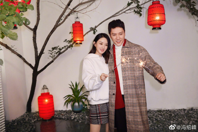 赵丽颖官宣离婚！冯绍峰发文感人肺腑，颖宝却十分冷淡