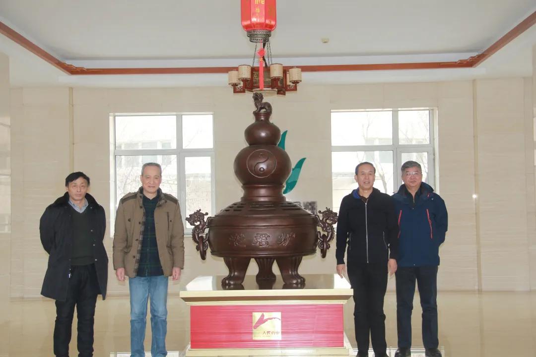 长春人民药业集团与中国中医药科学院牵手合作新药研发项目