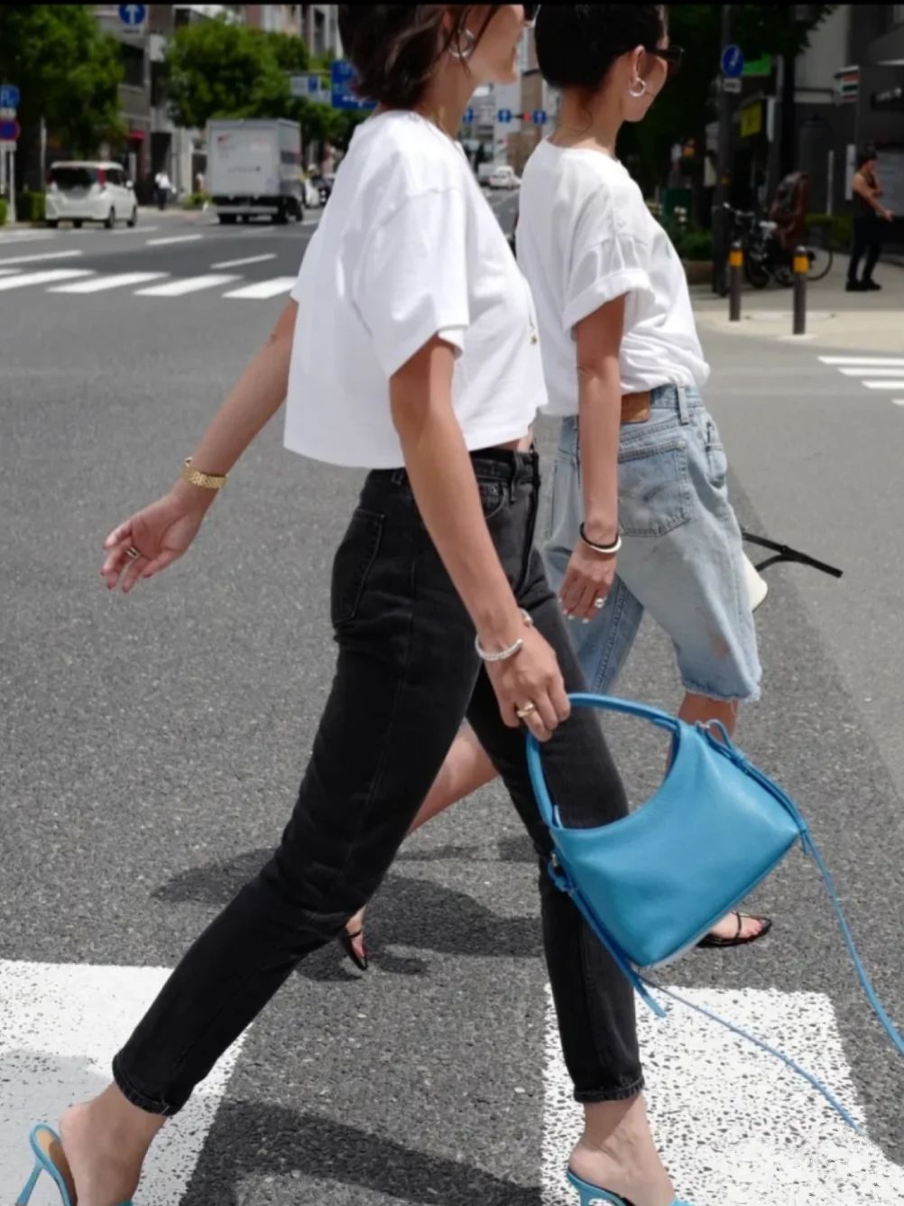 簡約實用的日本中年主婦穿搭，看著舒服清爽就算了，還很顯氣質
