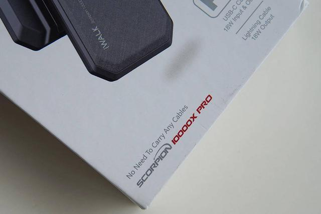 拯救用电恐慌的双机党，iWALK自带线充电宝实战体验