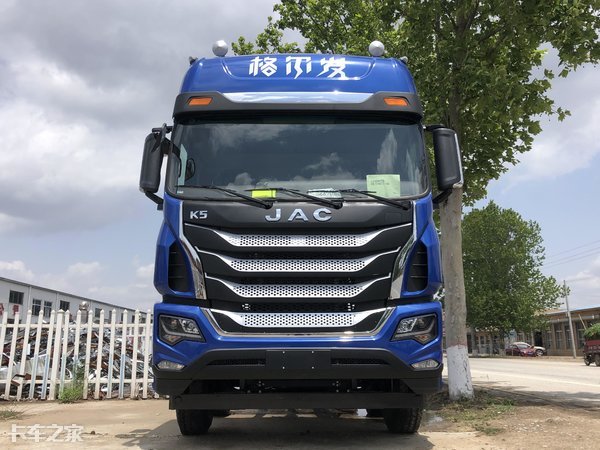 比8X4车型多拉1.2吨货，江淮格尔发K5W 8X2载货车拉