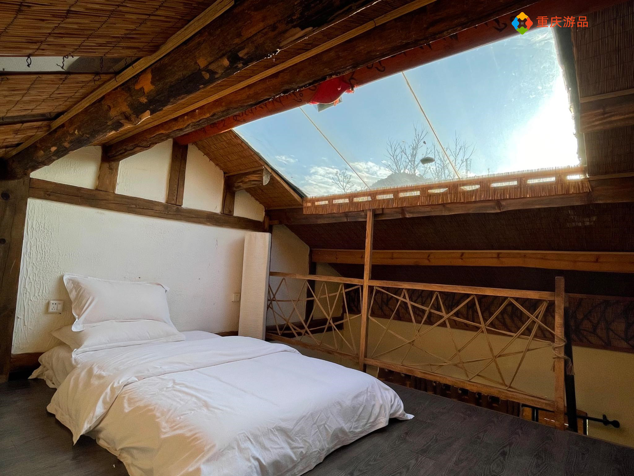 ​重庆小两口环游中国：在泸沽湖被冻得发抖，只能吃自热锅和泡面