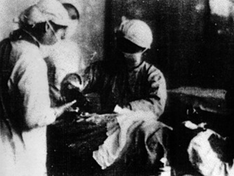 ���ճɷû����������񣬵�Сƽ����Ѱ�ң�ԭ����Ӣ���������ֵ�