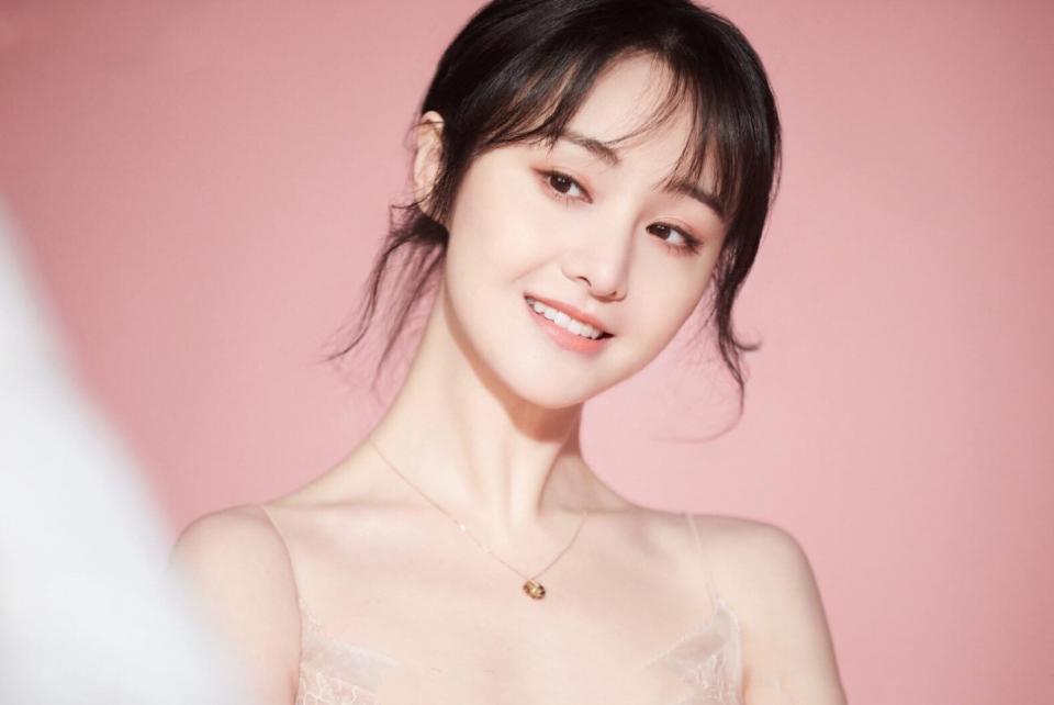 郑爽是怎么一步步走到今天的？一副好牌打稀烂