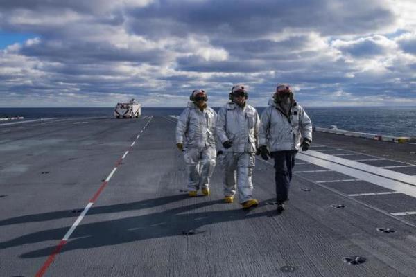 北美又有坏消息，美福特号航母船员遭隔离，五