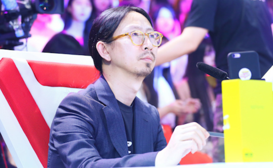 Vava is done not have by Ding Taisheng choke culture, subdue awkwardness of cry bitterly occasion, numerous star answers rancorring smell of gunpowder sufficient