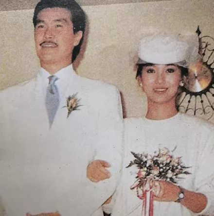 赵雅芝情史，和三个“黄”姓男子的不解之缘