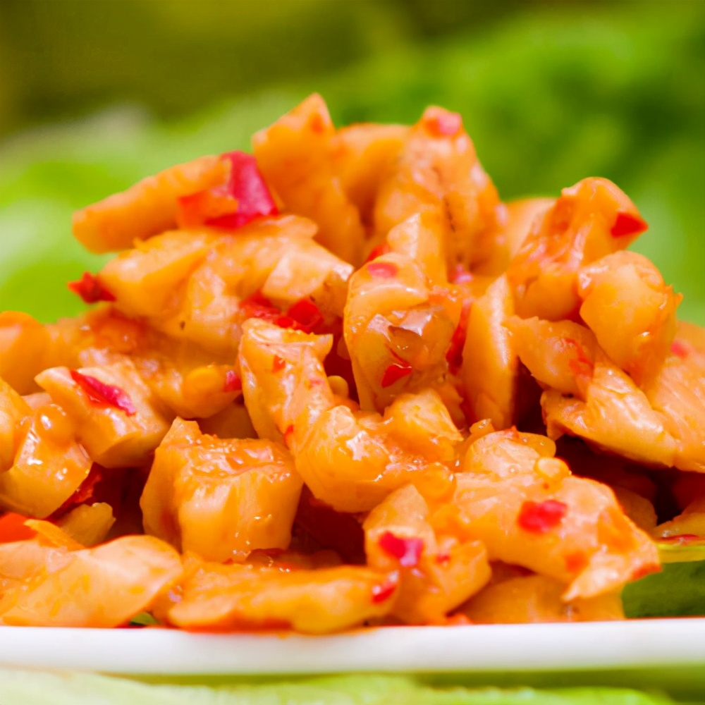 兰花萝卜是明末清初又洞庭湖区盛产的皮薄,肉嫩,光洁的鲜萝卜为原料