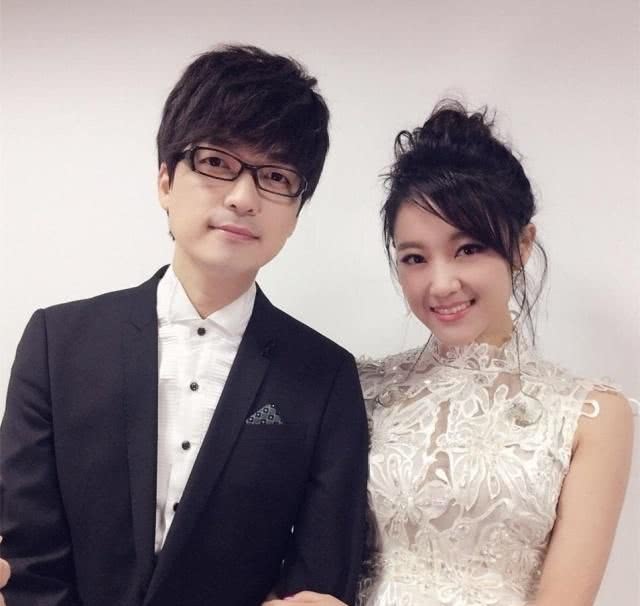 凤凰传奇的接班人，一场车祸从兄妹变成夫妻，