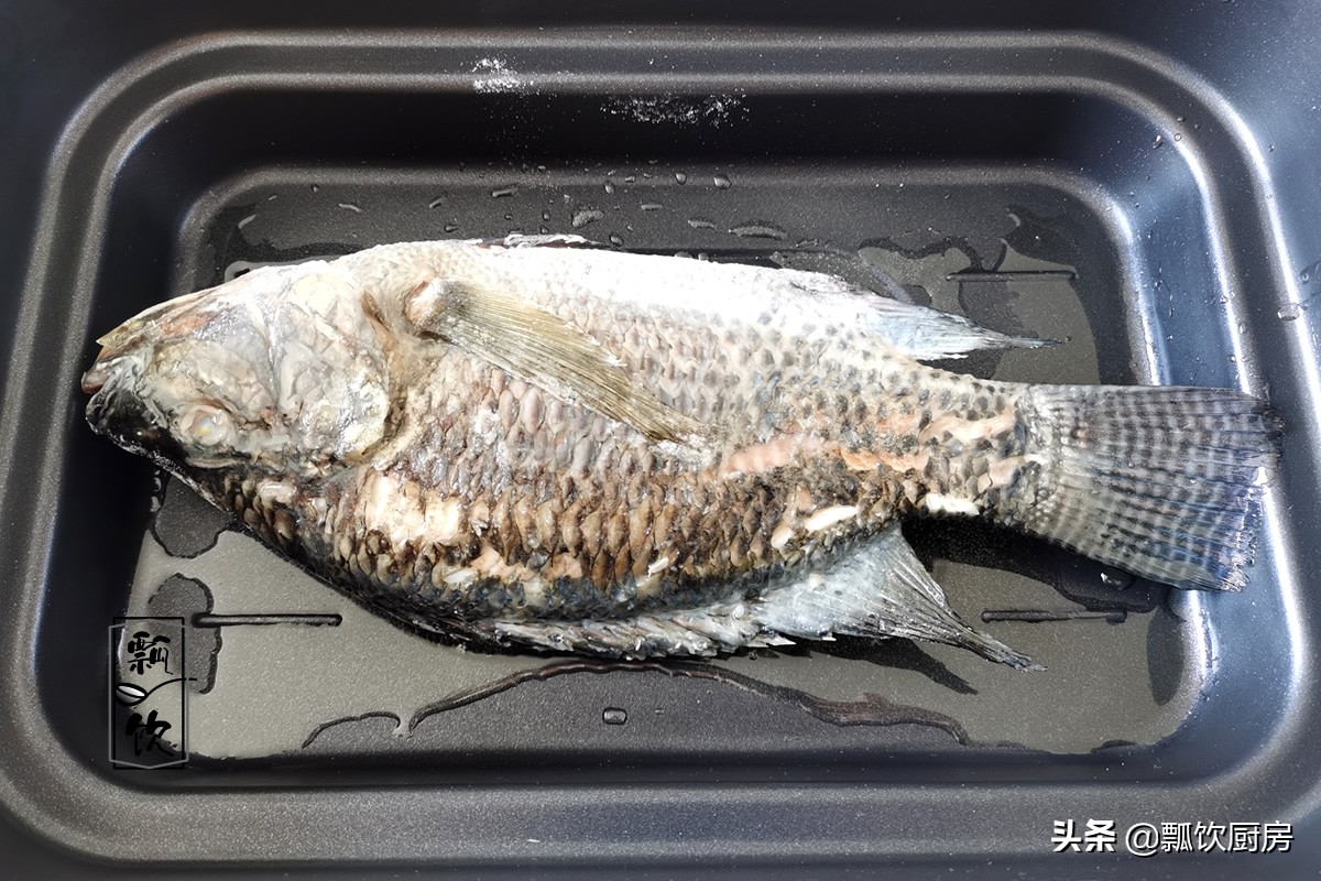寒冷的冬天，在家做魚鍋很簡單，湯鮮味美，營養又溫暖，太喜歡了