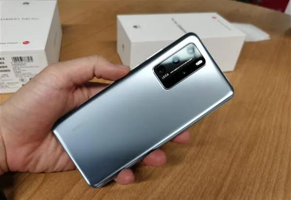 为什么P40Pro降价都快卖不动了，而华为Mate40Pro涨价却还能畅销