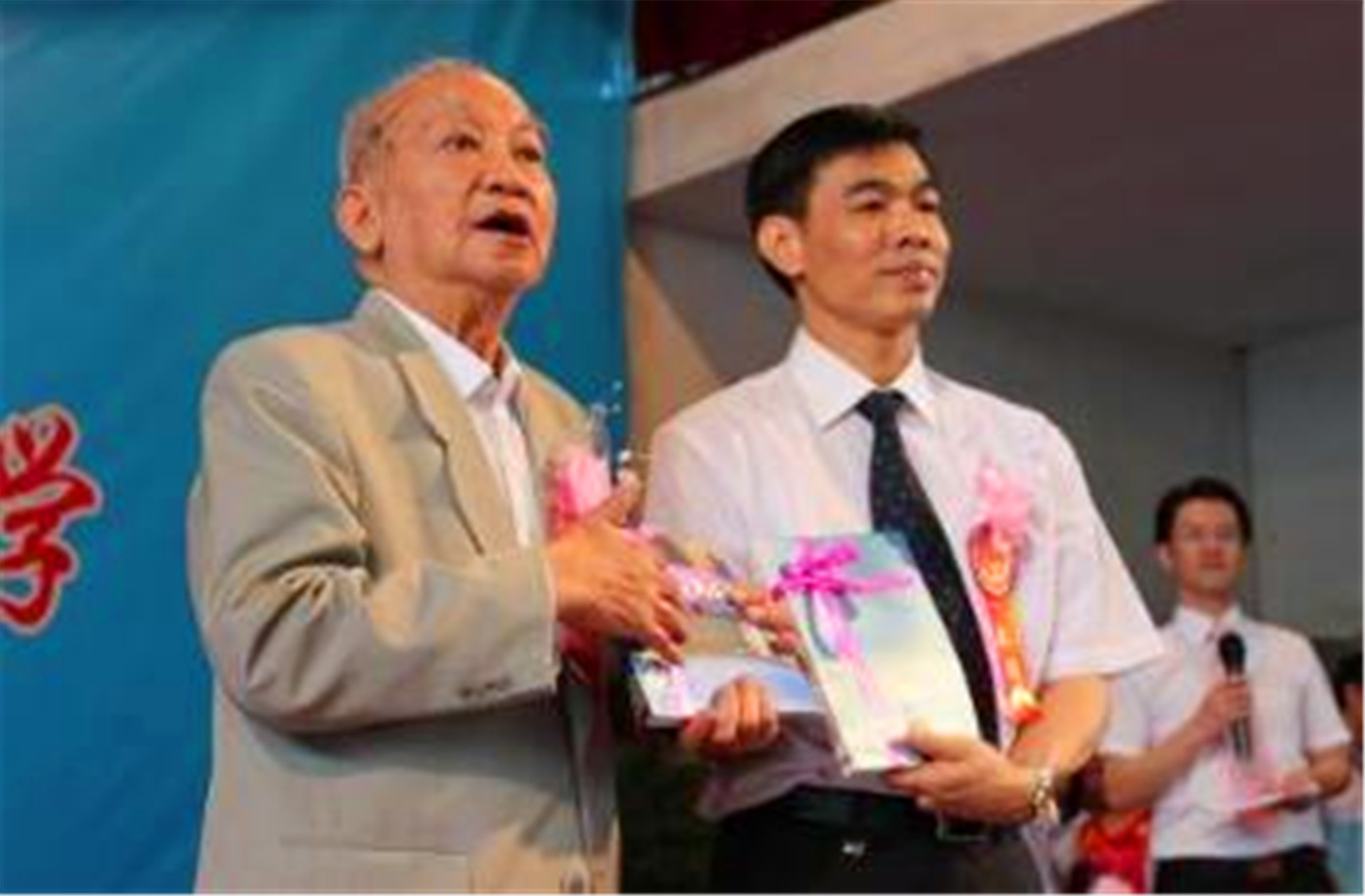 中国赴美留学生，一心想为“伟大的美军服役”